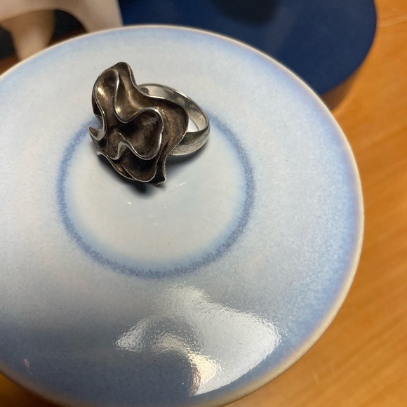 Silpada Sterling Silver Rosette Ring - Picture 3 of 3